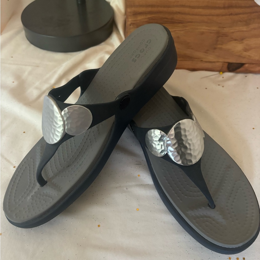 Women’s Blue Crocs Sandals 11